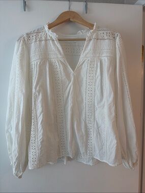 Velvet by Graham & Spencer White Eyelet Lace Peasant Blouse
